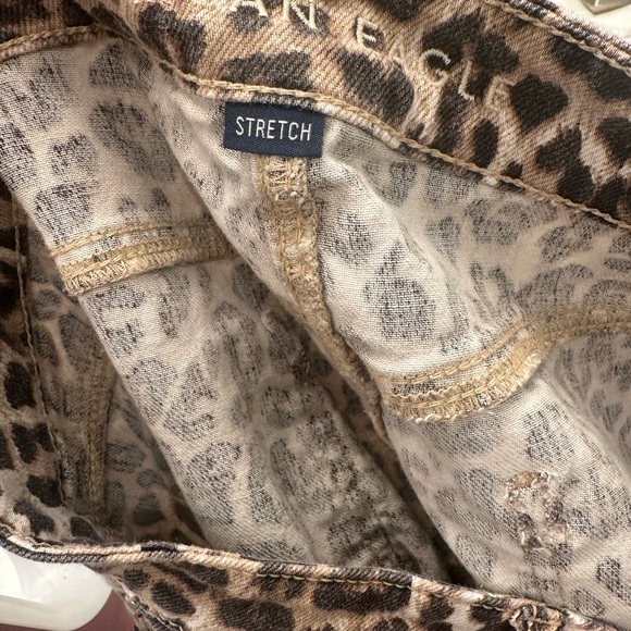 American Eagle Outfitters Leopard Print Wide Leg Stretch Jeans Size 12 - Picture 5 of 6